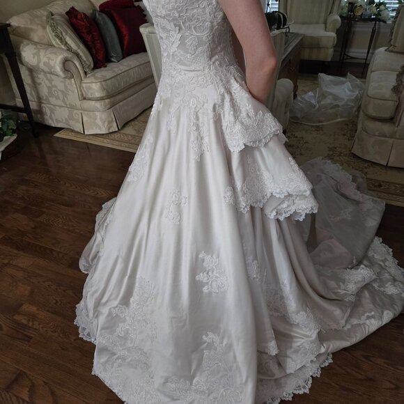 Unworn Sottero and Midgley Wedding Dress - Picture 6 of 10
